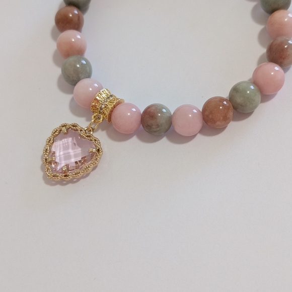 Jade Bracelet With Charm - Picture 4 of 6